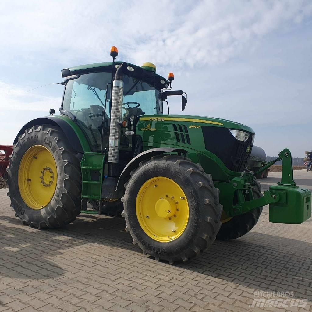 John Deere 6190 R الجرارات