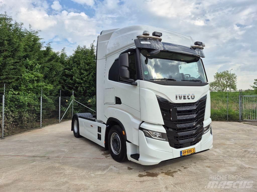 Iveco S-Way 490 وحدات الجر