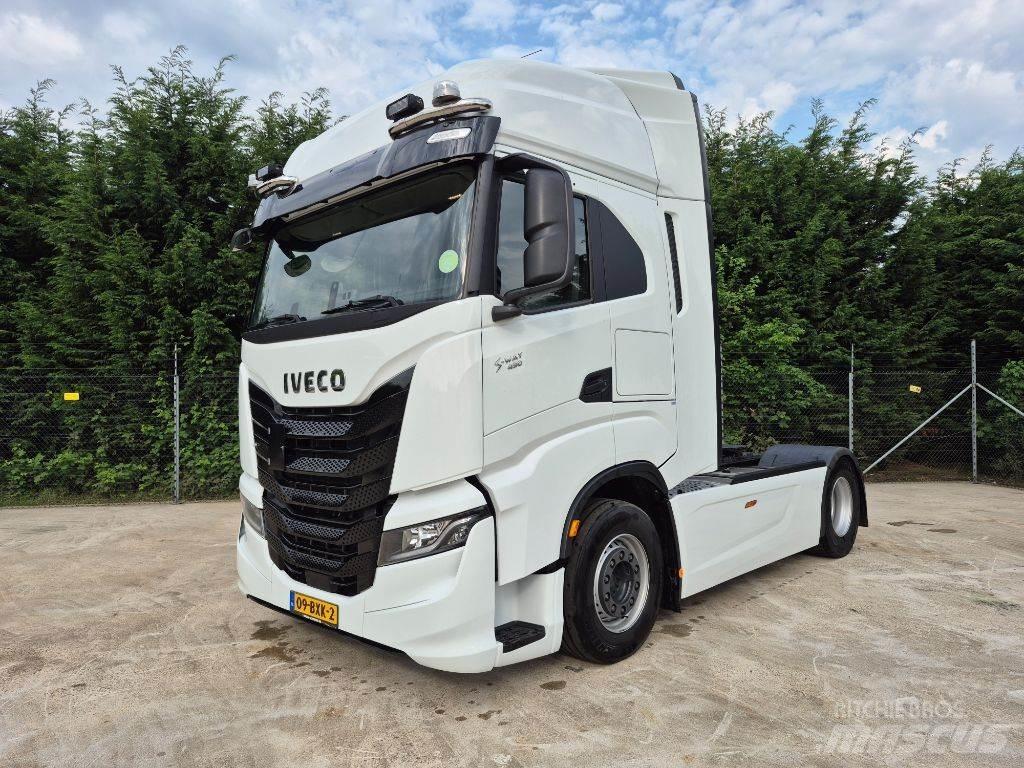 Iveco S-Way 490 وحدات الجر