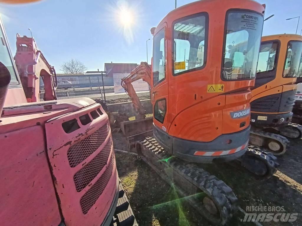 Doosan DX 30 Z حفارات صغيرة أقل من 7 طن (حفارات صغيرة)