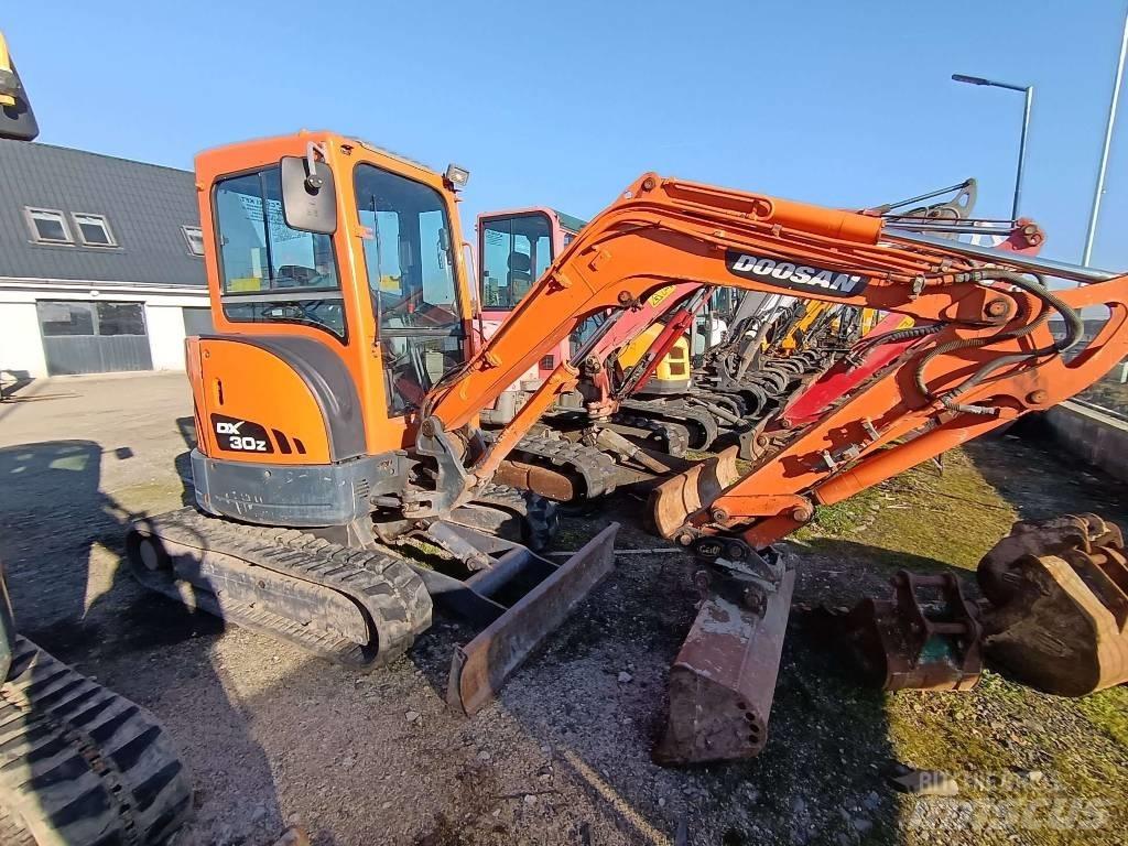 Doosan DX 30 Z حفارات صغيرة أقل من 7 طن (حفارات صغيرة)