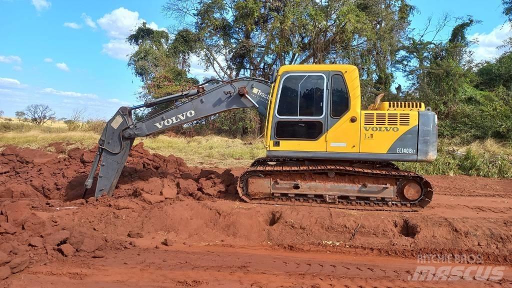 Volvo EC 140 B LC حفارات زحافة