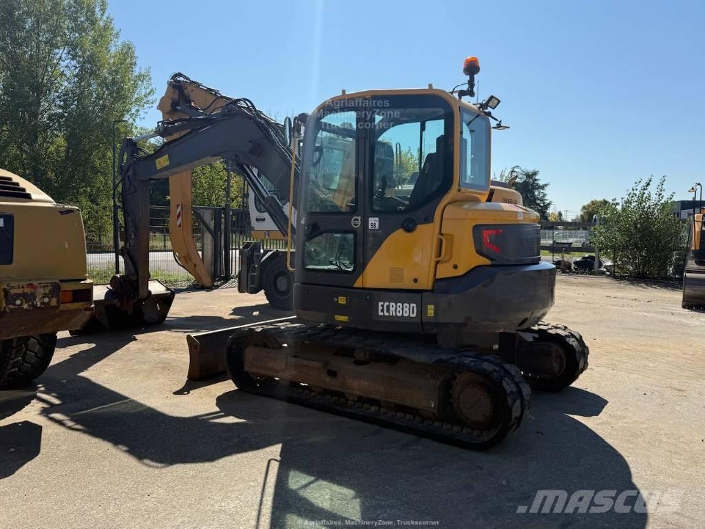 Volvo ECR 88 D حفارات وسط 7 طن - 12 طن