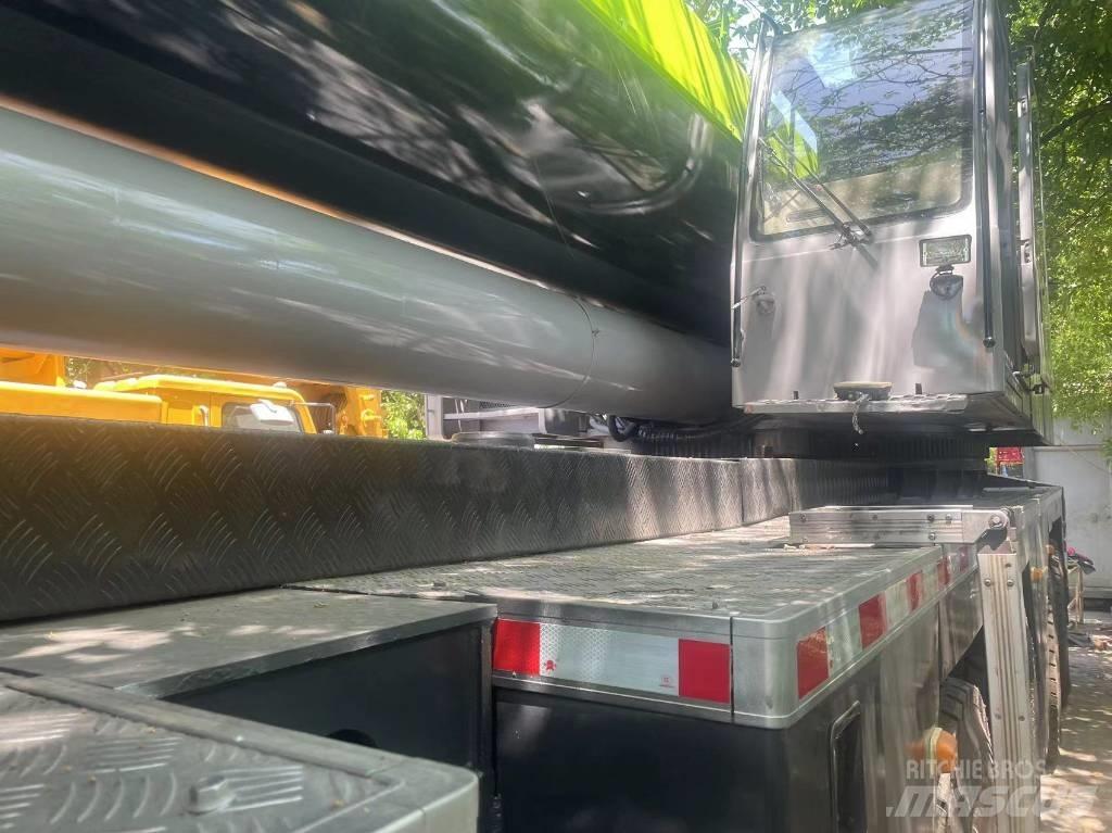 Zoomlion 220 Ton رافعات صالحة لكل أنواع الطرق