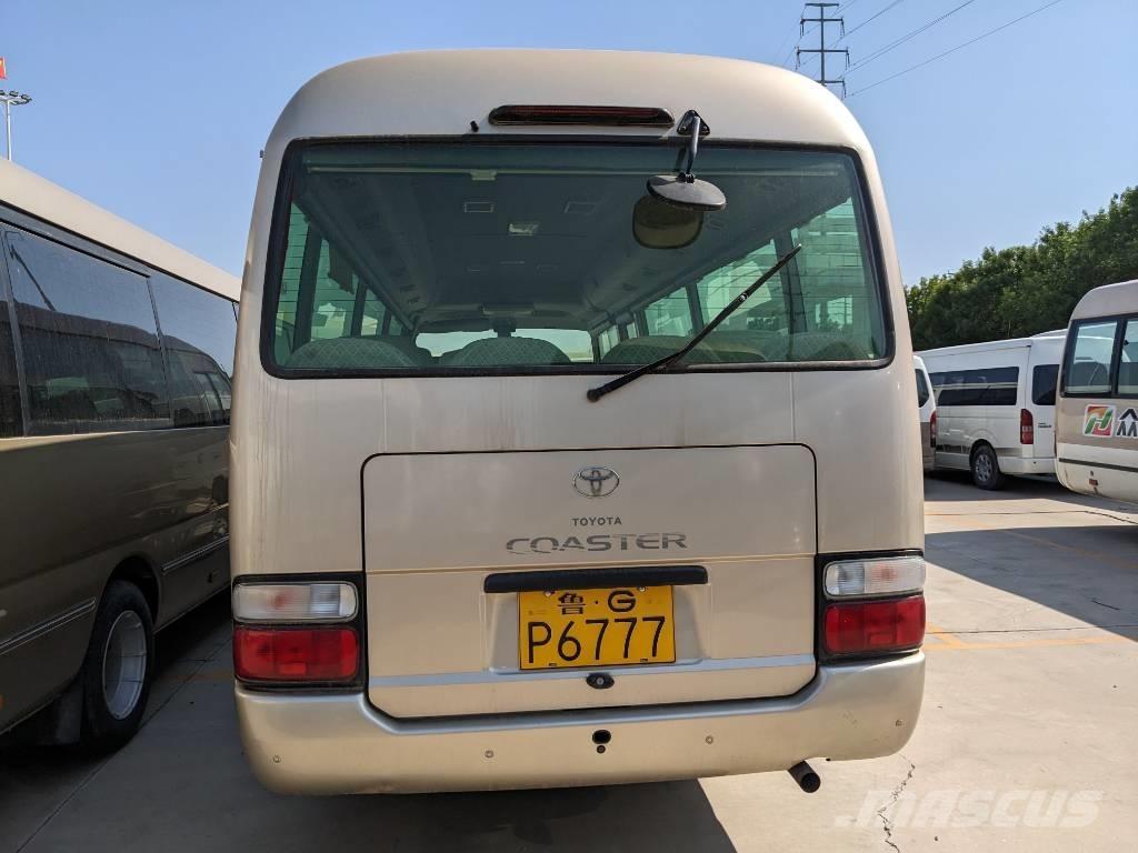 Toyota Coaster Bus حافلة صغيرة