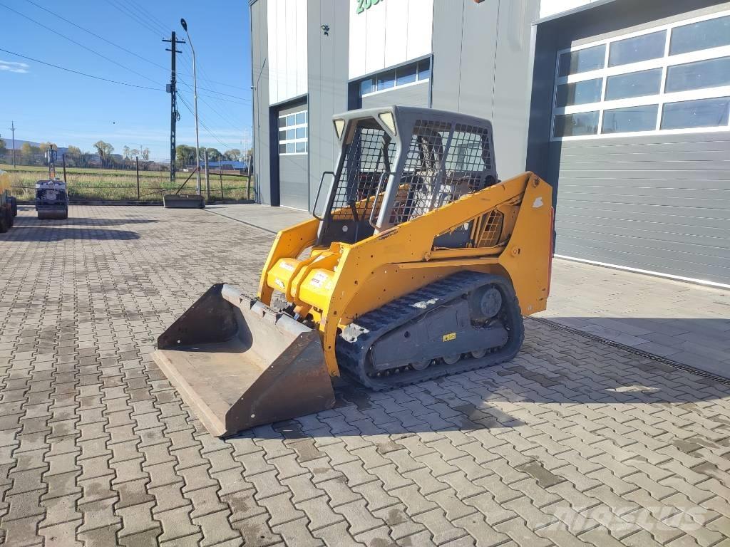 Bobcat T 140 لوادر انزلاقية التوجيه