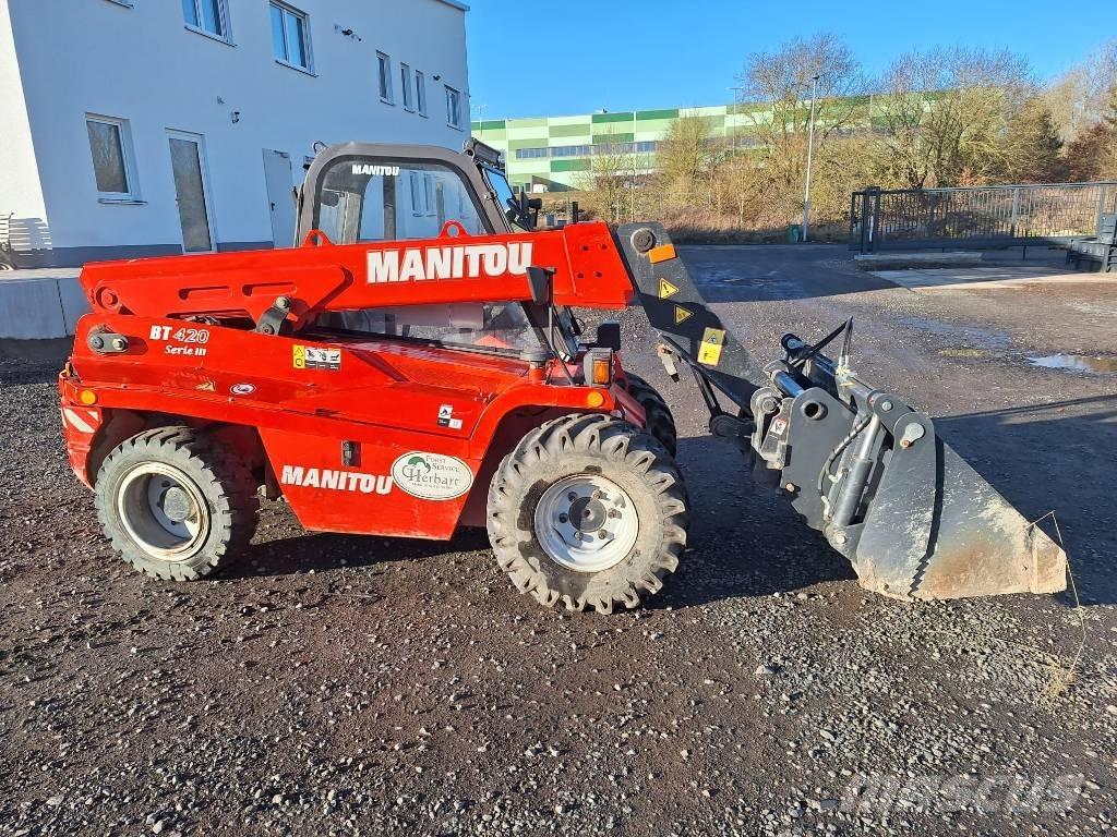 Manitou BT420 مناولات متداخلة