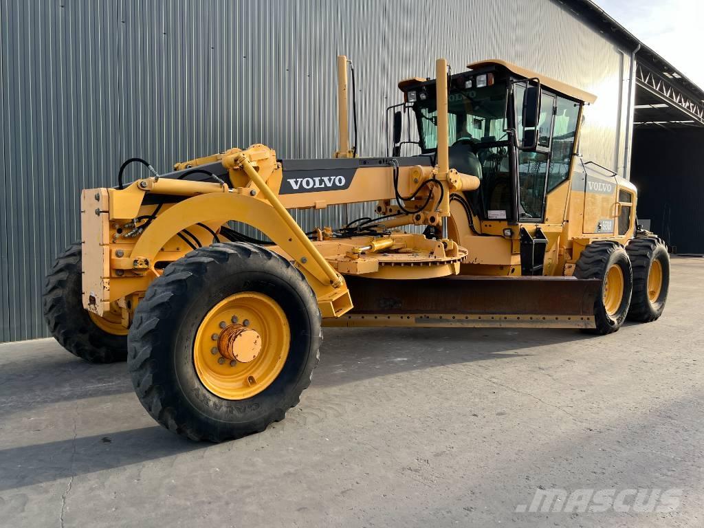 Volvo G930B معدات تمهيد الطرق