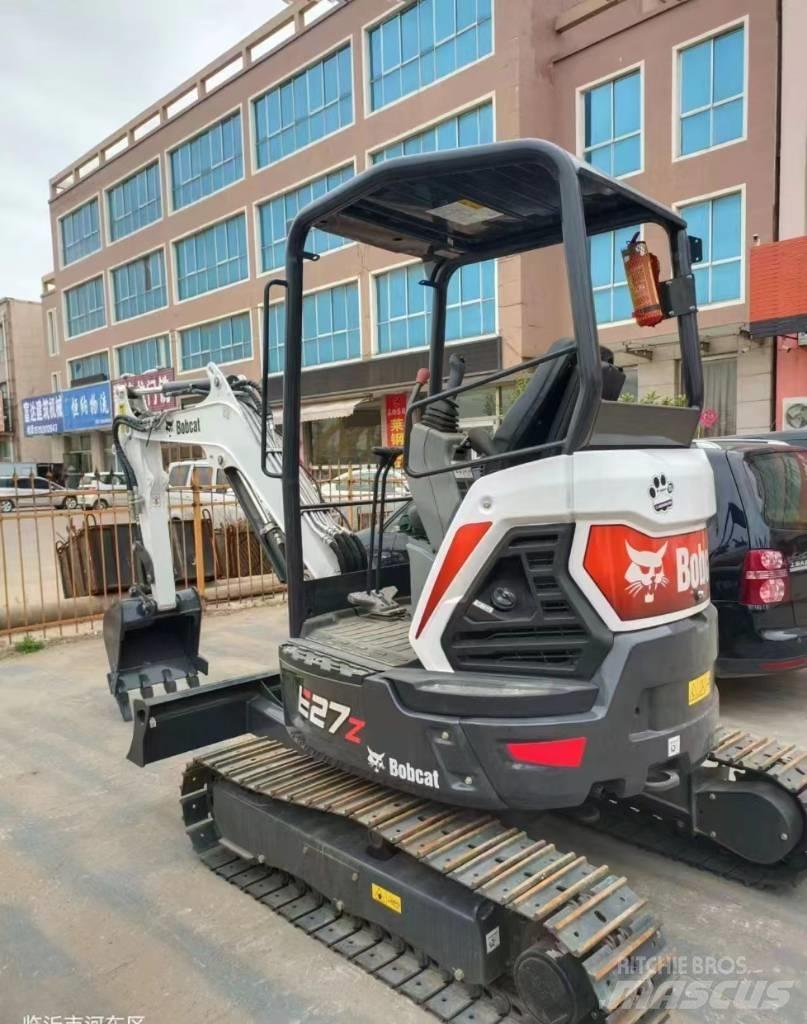 Bobcat E 27 Z لوادر انزلاقية التوجيه