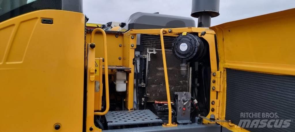 Volvo EC 140 D L حفارات زحافة