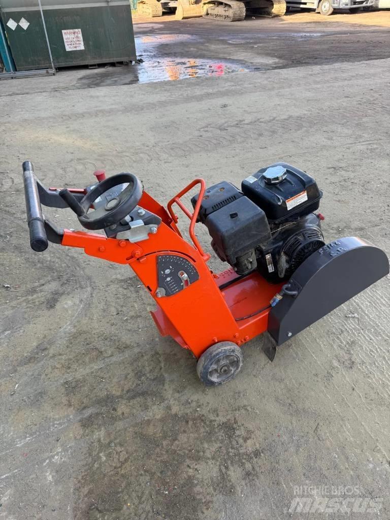 Husqvarna FS 400 ماكينات شق الأسفلت