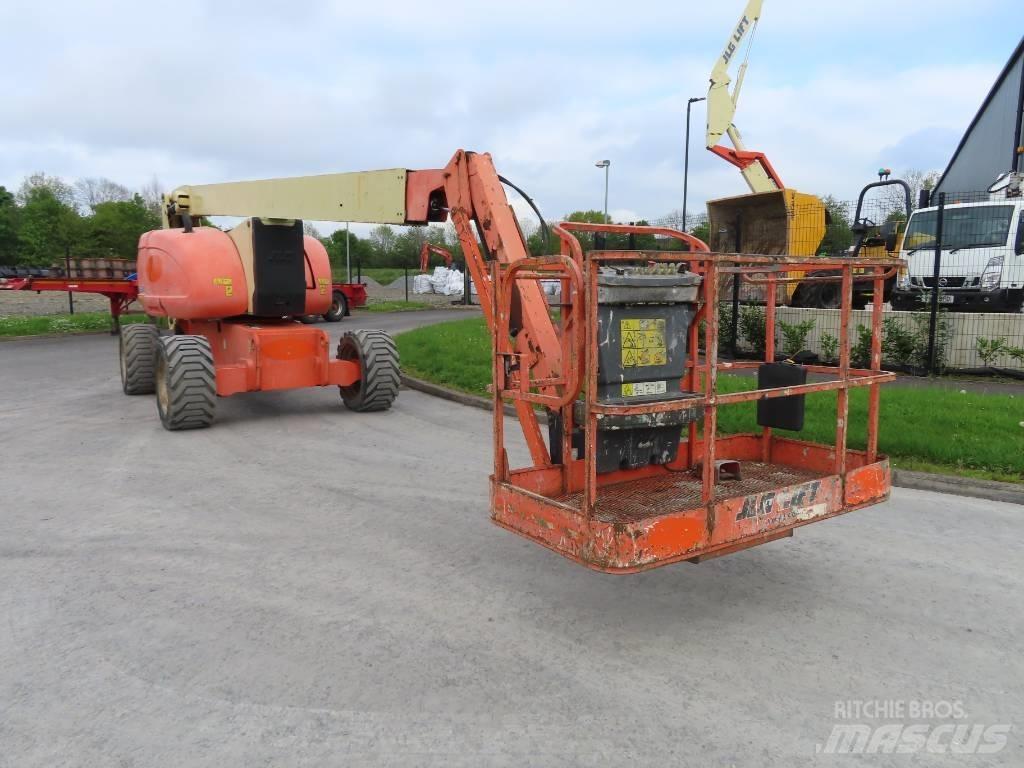 JLG 800 AJ رافعات سلة مفصلية