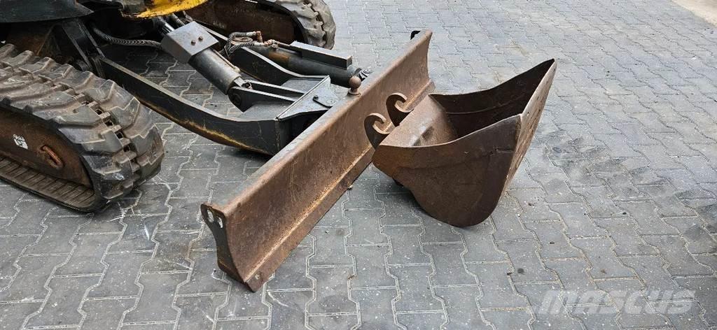 Kobelco SK35 SR حفارات صغيرة أقل من 7 طن (حفارات صغيرة)