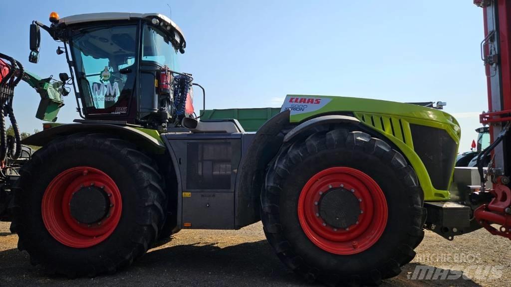 CLAAS Xerion 5000 VC الجرارات