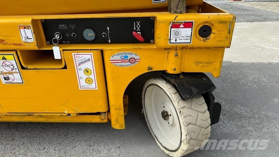 Haulotte Compact 12 رافعات مقصية الشكل