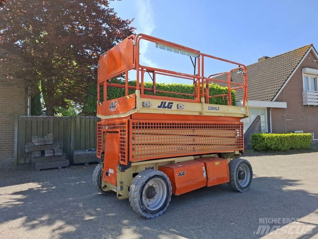 JLG 3369LE رافعات مقصية الشكل