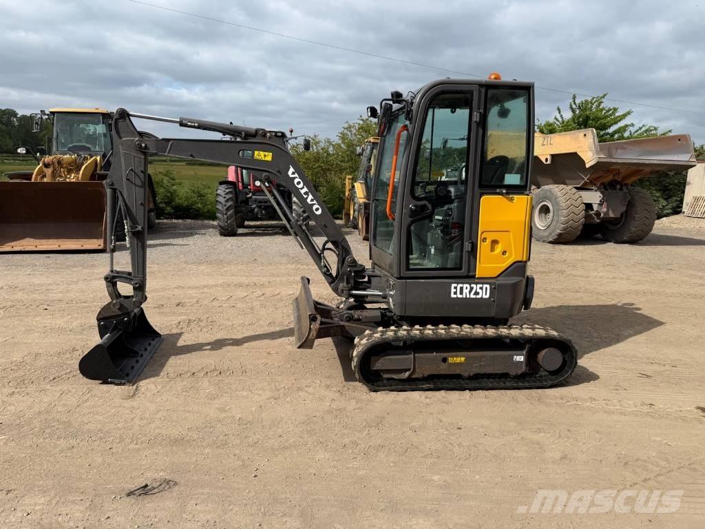 Volvo ECR 25 D حفارات صغيرة أقل من 7 طن (حفارات صغيرة)