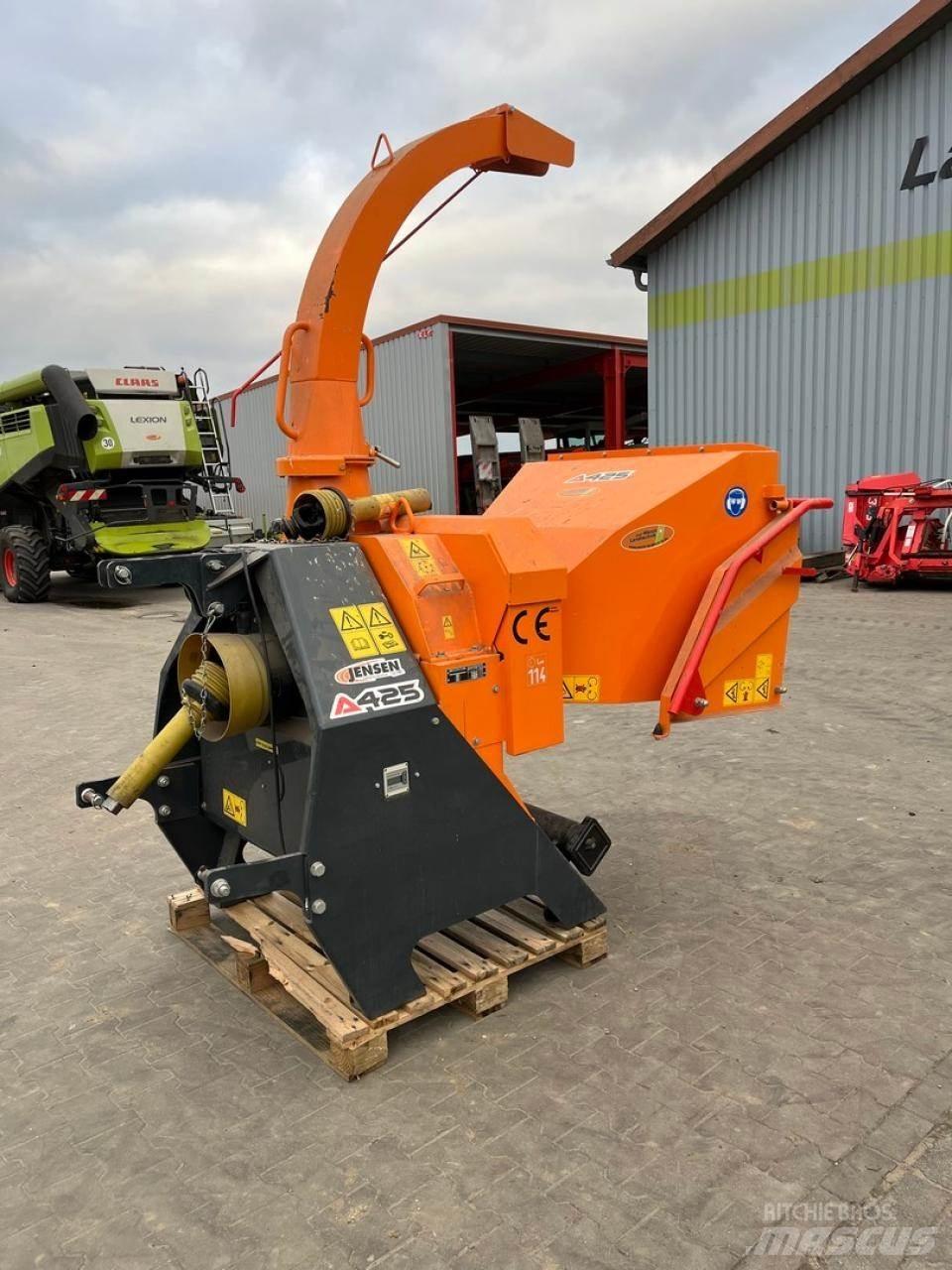 Jensen A 425 Z ماكينات أخرى لتجهيز الأراضي