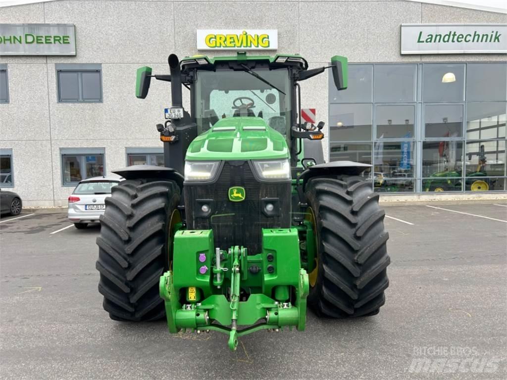 John Deere 8R340 الجرارات
