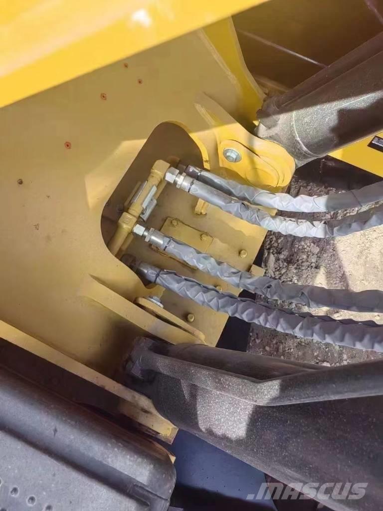 CAT 336 D L حفارات زحافة