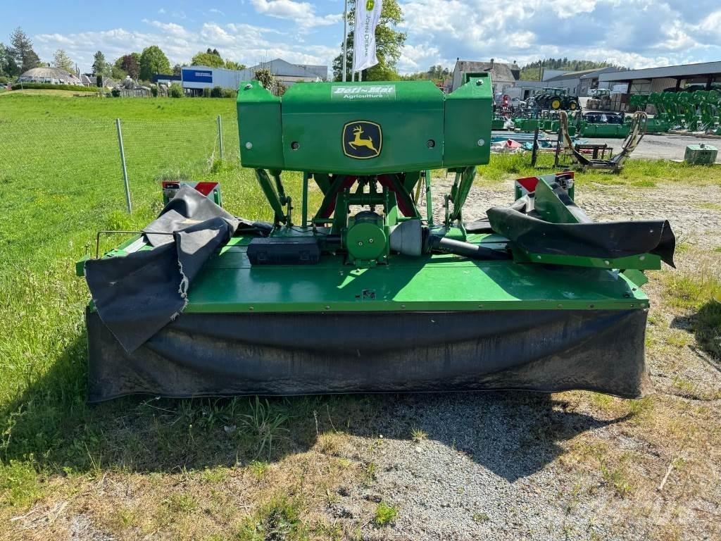 John Deere 131 ماكينات جز العشب