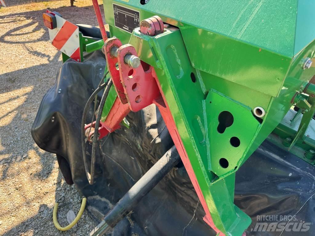 John Deere 131 ماكينات جز العشب