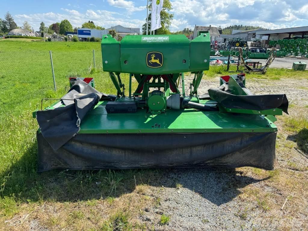 John Deere 131 ماكينات جز العشب