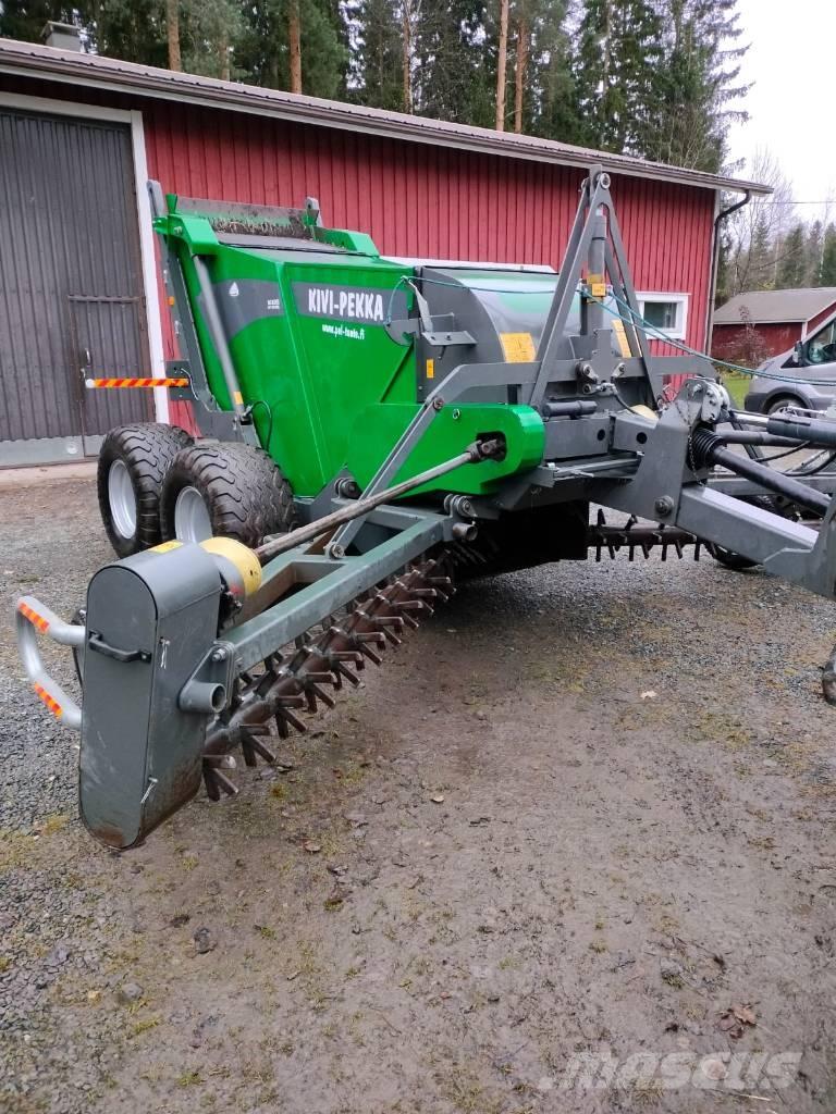 Kivi-Pekka 5 أَدَاةٌ لِجمع الحجارة