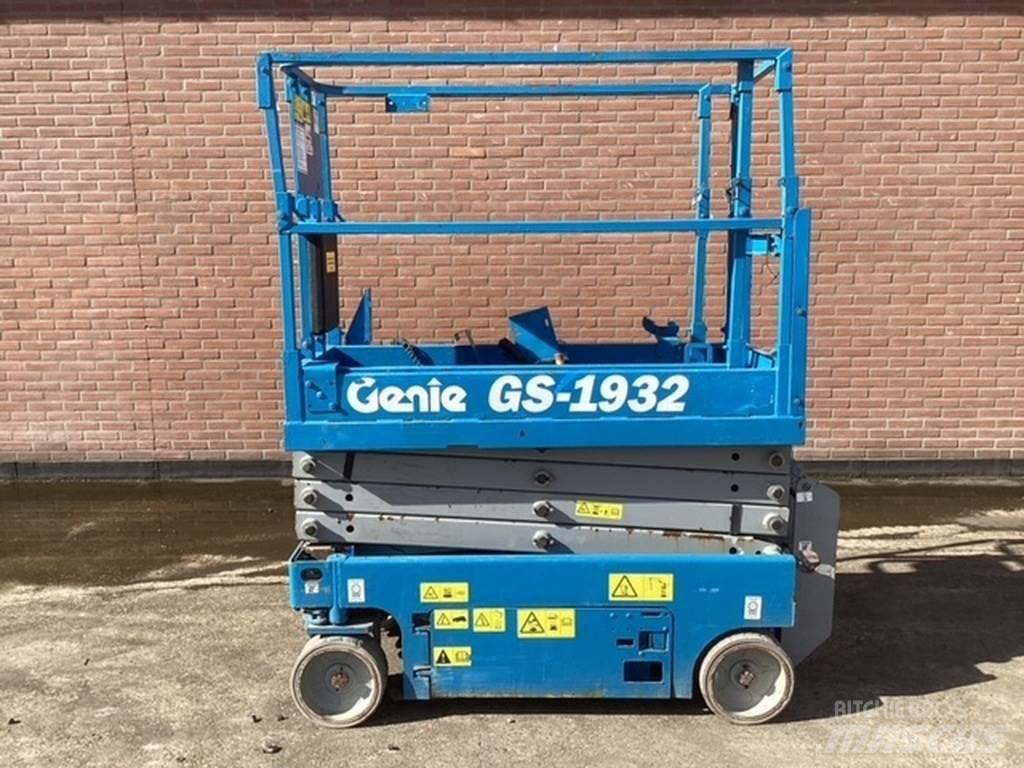 Genie GS1932 رافعات مقصية الشكل