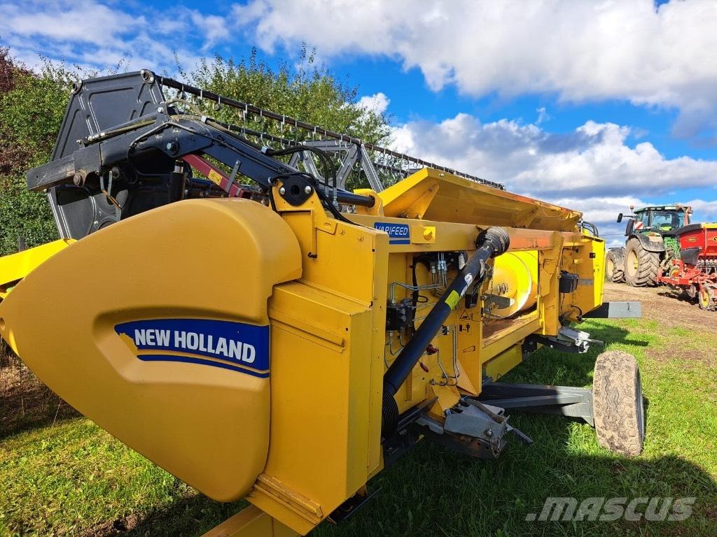 New Holland TC 5.90 حصادات