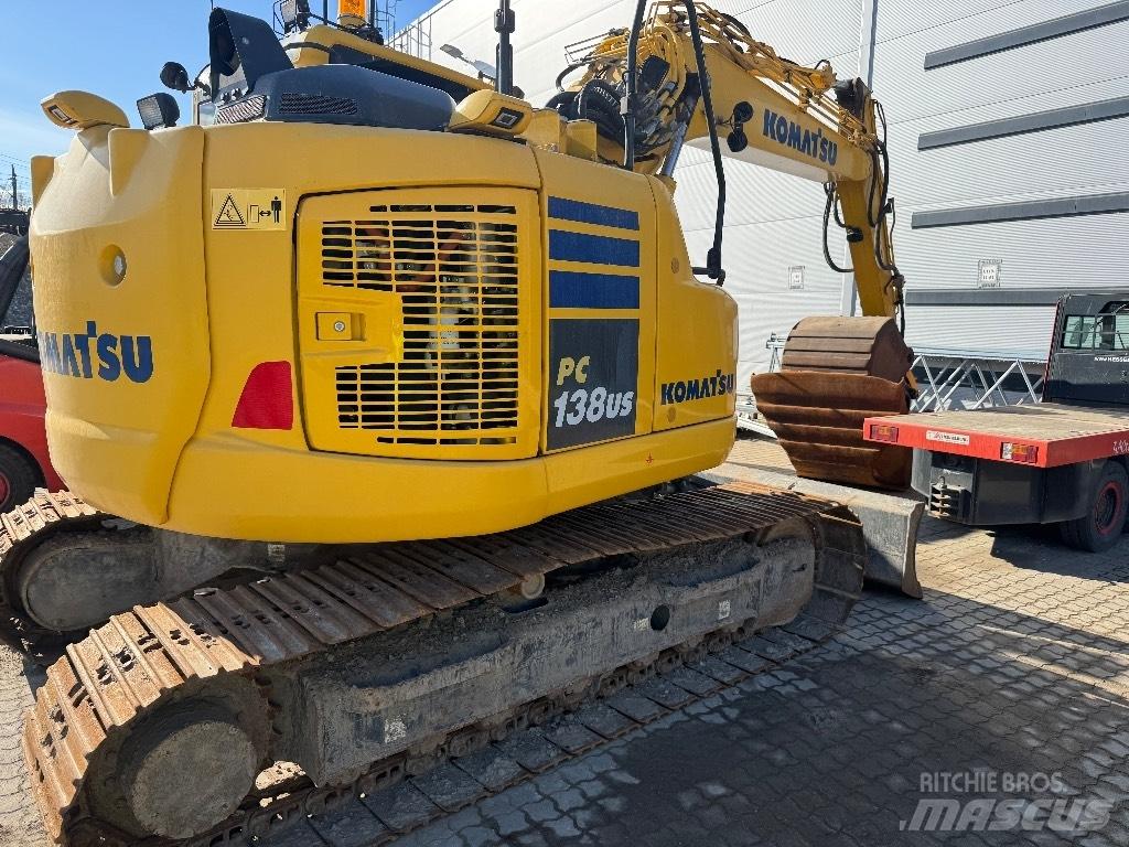 Komatsu PC 138 US-11 حفارات زحافة