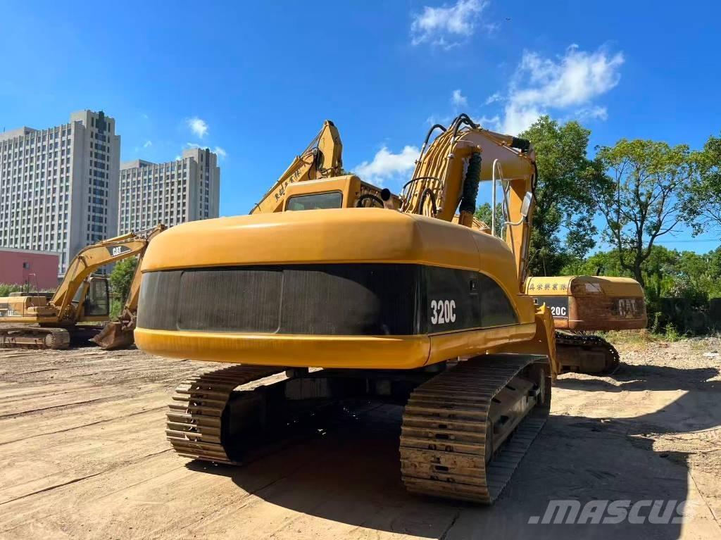 CAT 320 C L حفارات زحافة