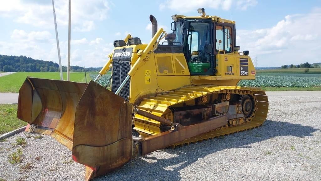 Komatsu D 65 PX-18 بلدوزرات مجنزرة