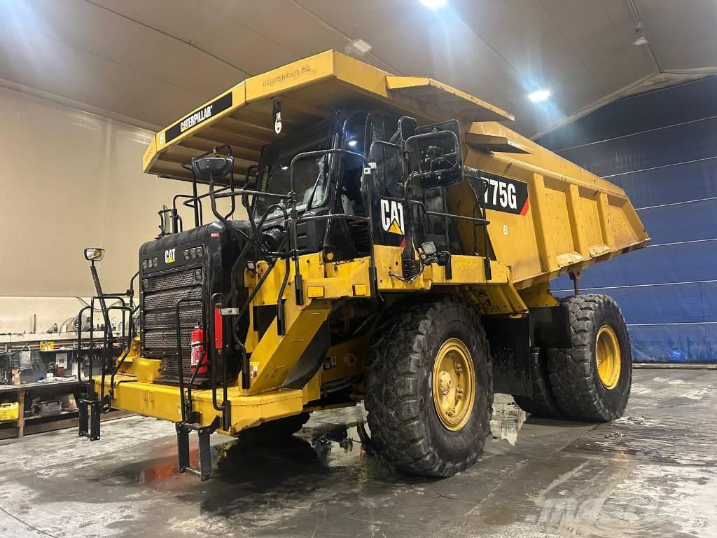 CAT 775 G شاحنات المخلفات الصلبة