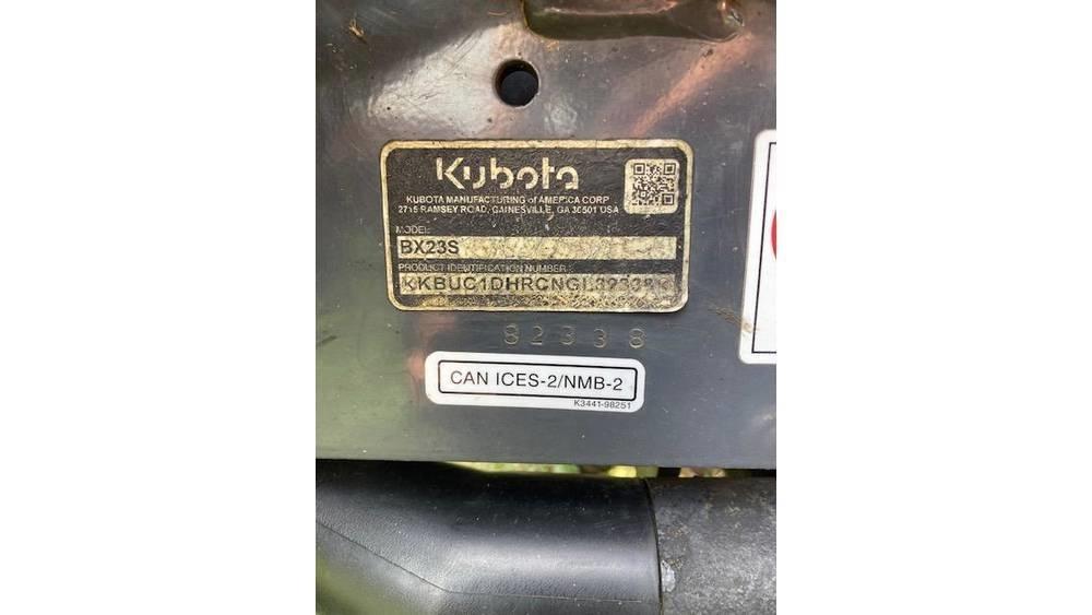 Kubota BX23s الجرارات