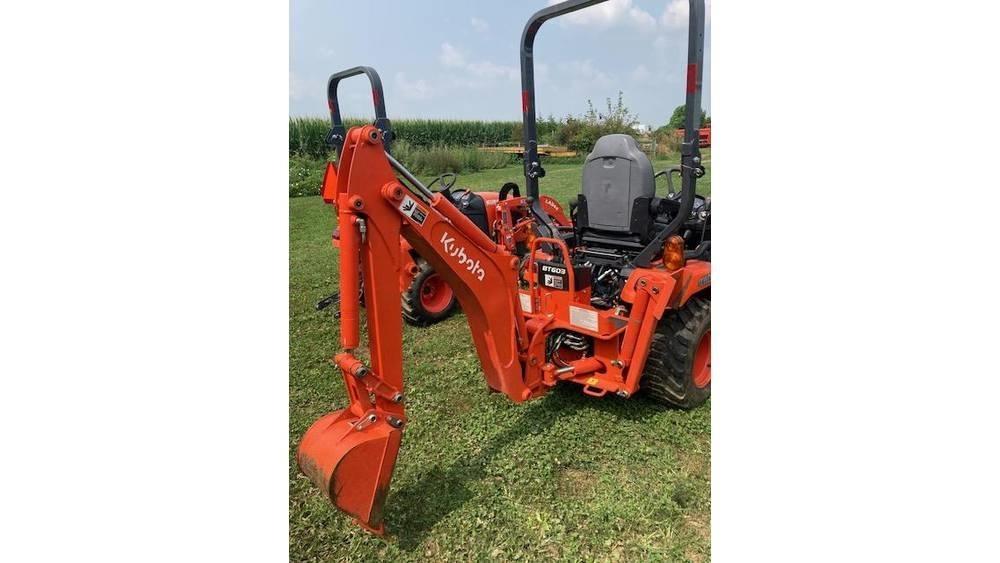Kubota BX23s الجرارات