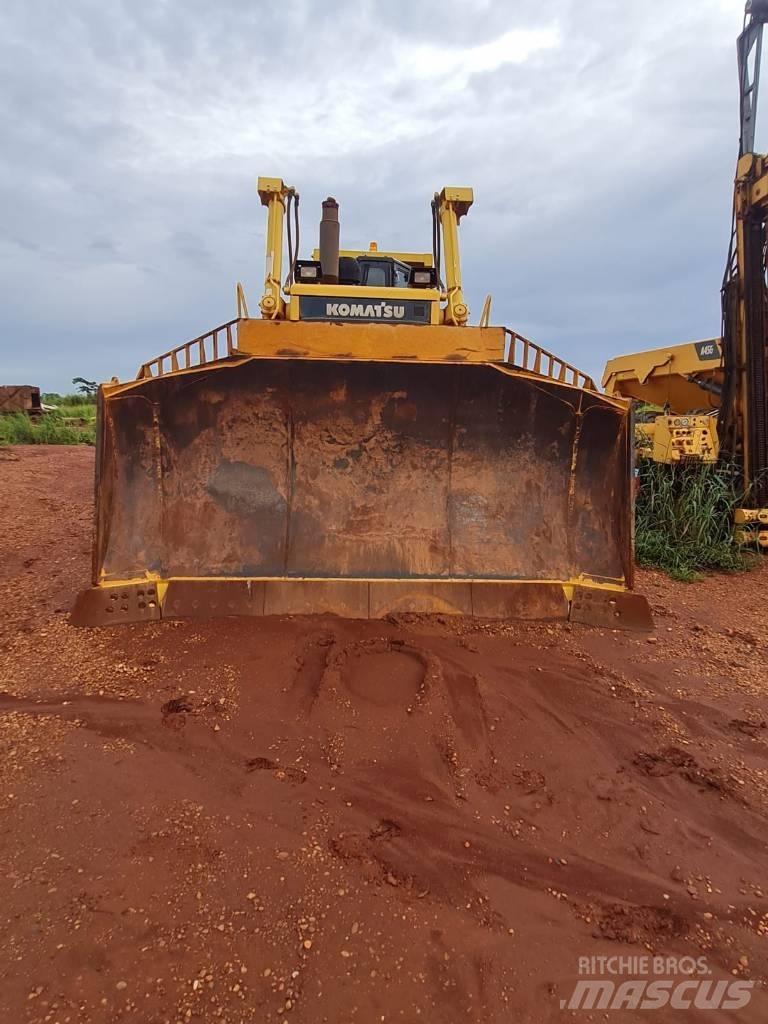 Komatsu D 375 A بلدوزرات مجنزرة