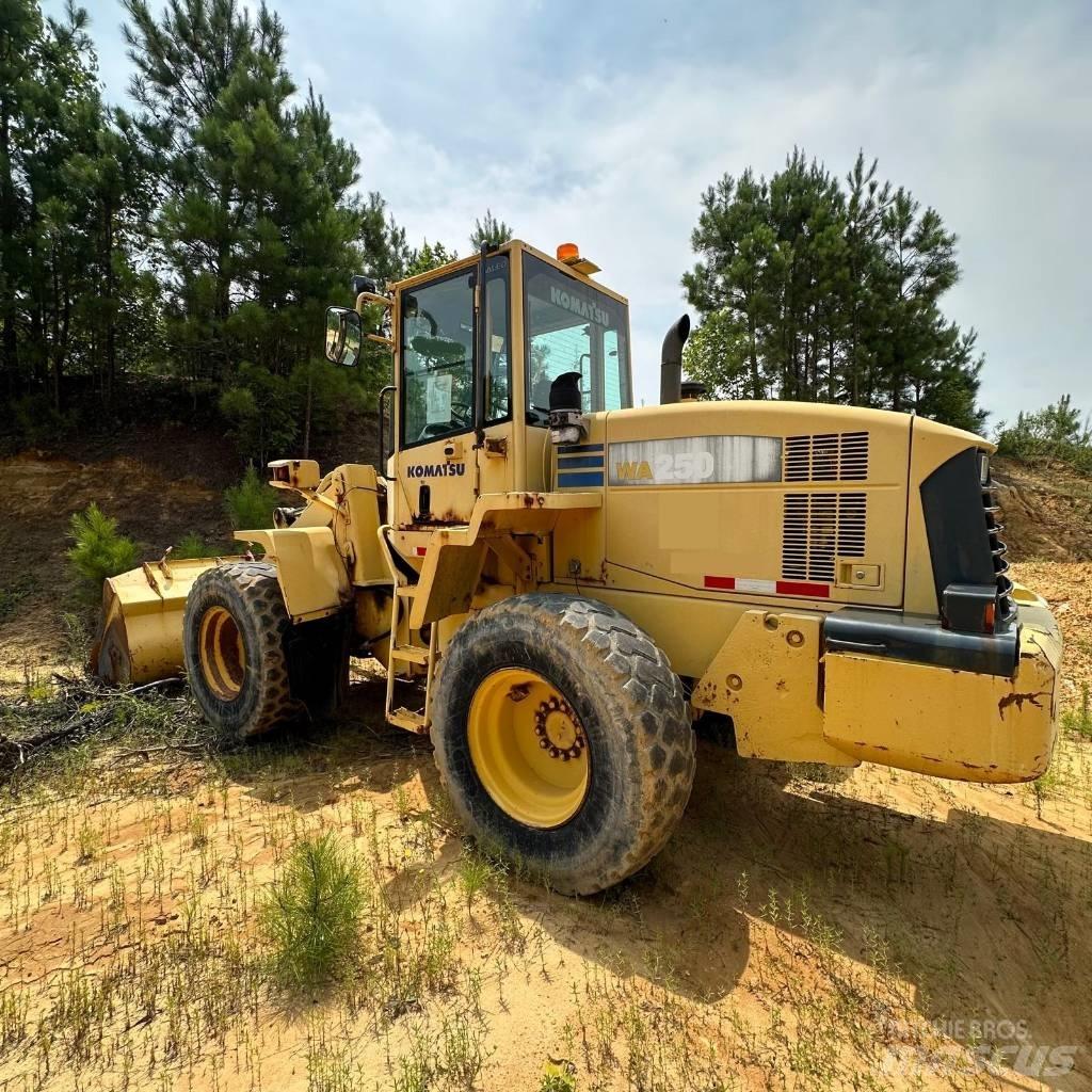 Komatsu WA 250 L-5 لوادر بعجل