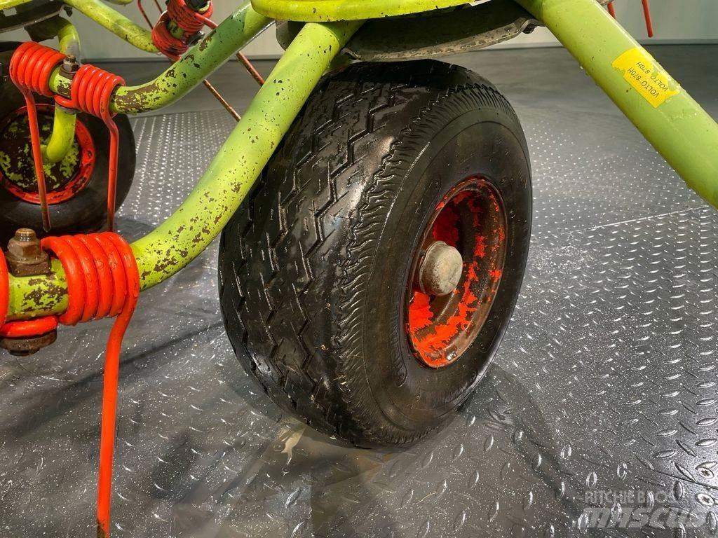 CLAAS VOLTO 870 مكابس وميبسات التبن