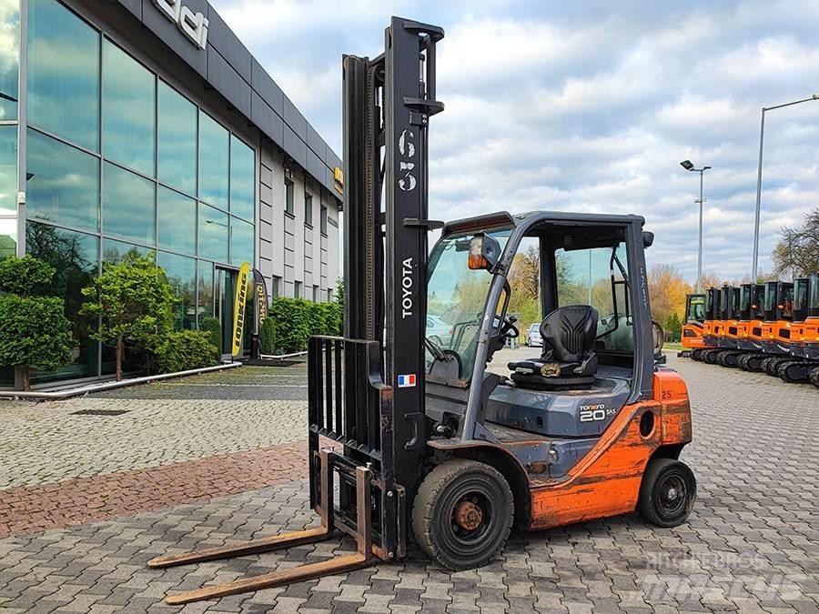 Toyota 02-8FGF20 شاحنات LPG