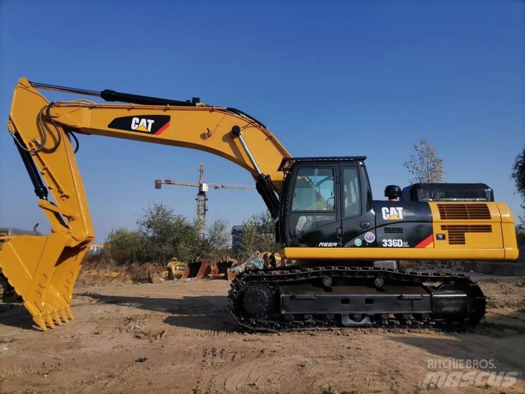 CAT 336 D حفارات زحافة