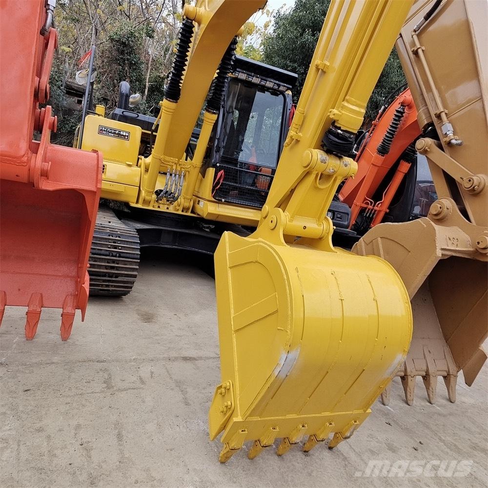 Komatsu PC 130 حفارات زحافة