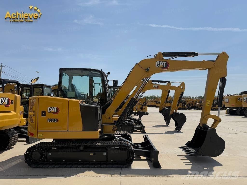 CAT 306 CR حفارات زحافة