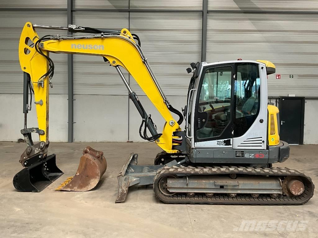 Neuson EZ 80 حفارات وسط 7 طن - 12 طن