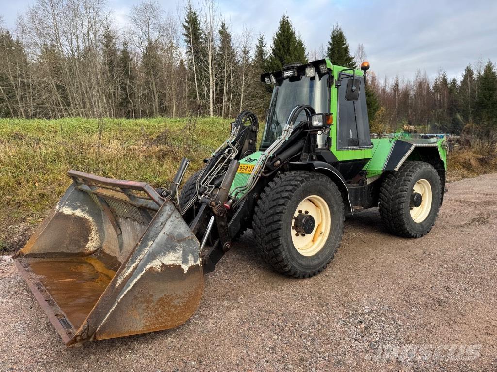 LM Trac 680 ماكينات منفعة عامة