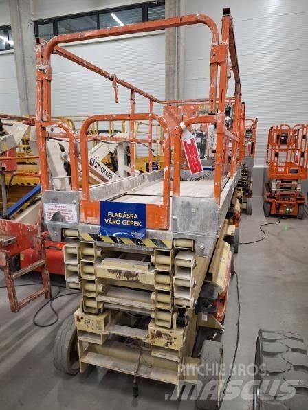 JLG 3246 ES رافعات مقصية الشكل