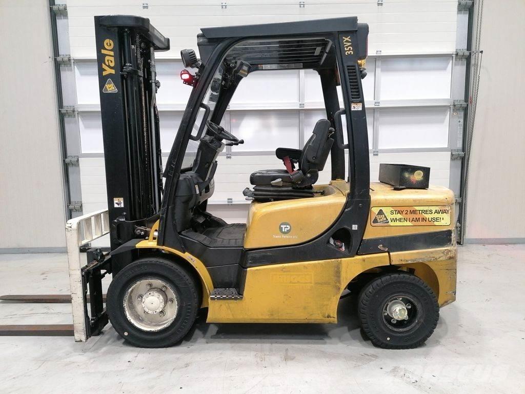 Yale GDP35VX شاحنات الديزل