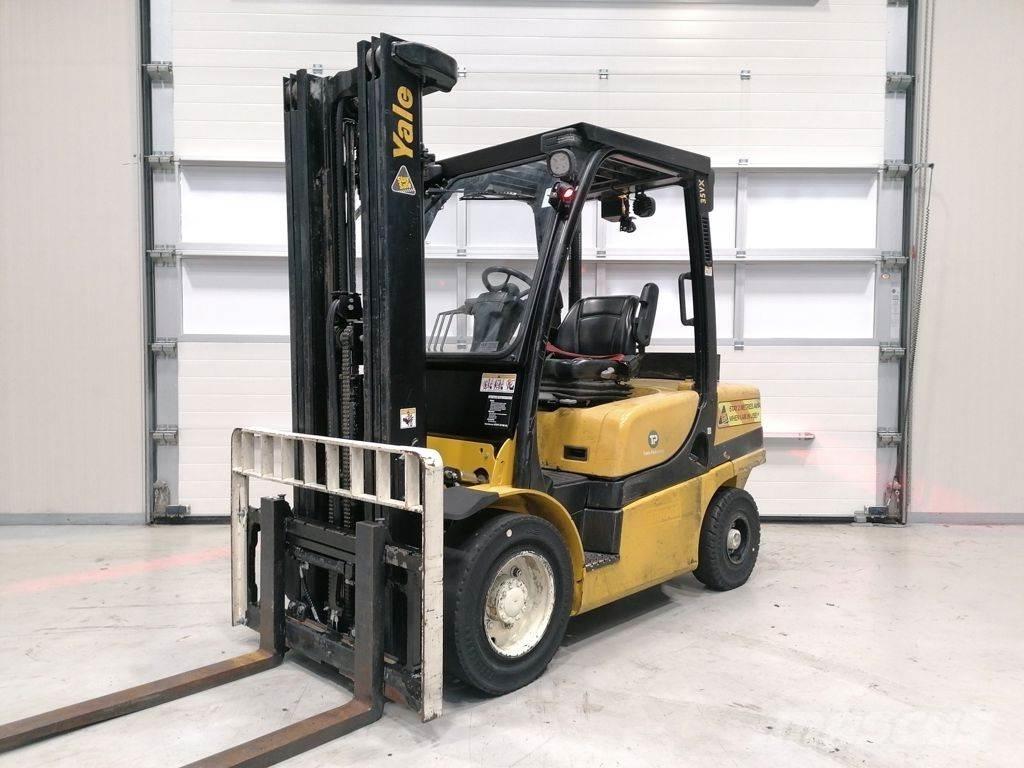 Yale GDP35VX شاحنات الديزل