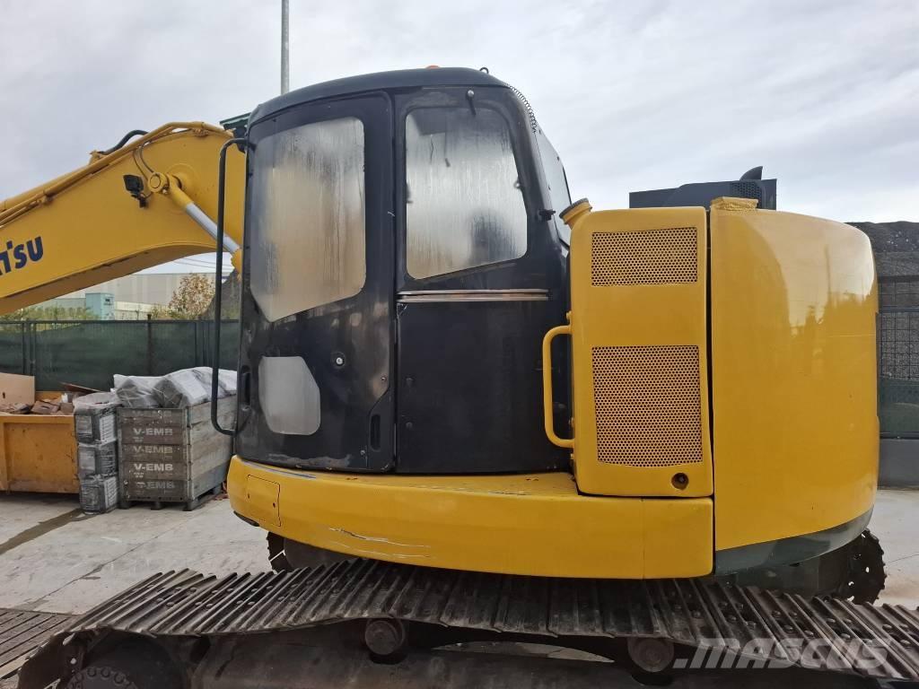 Komatsu PC 228 حفارات زحافة