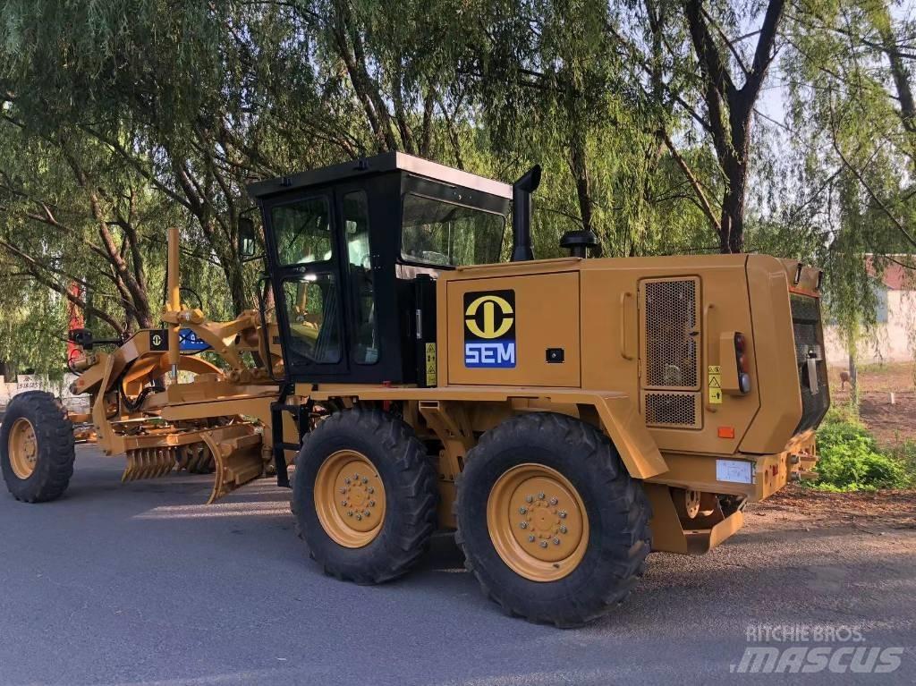 SEM 915 motor grader معدات تمهيد الطرق